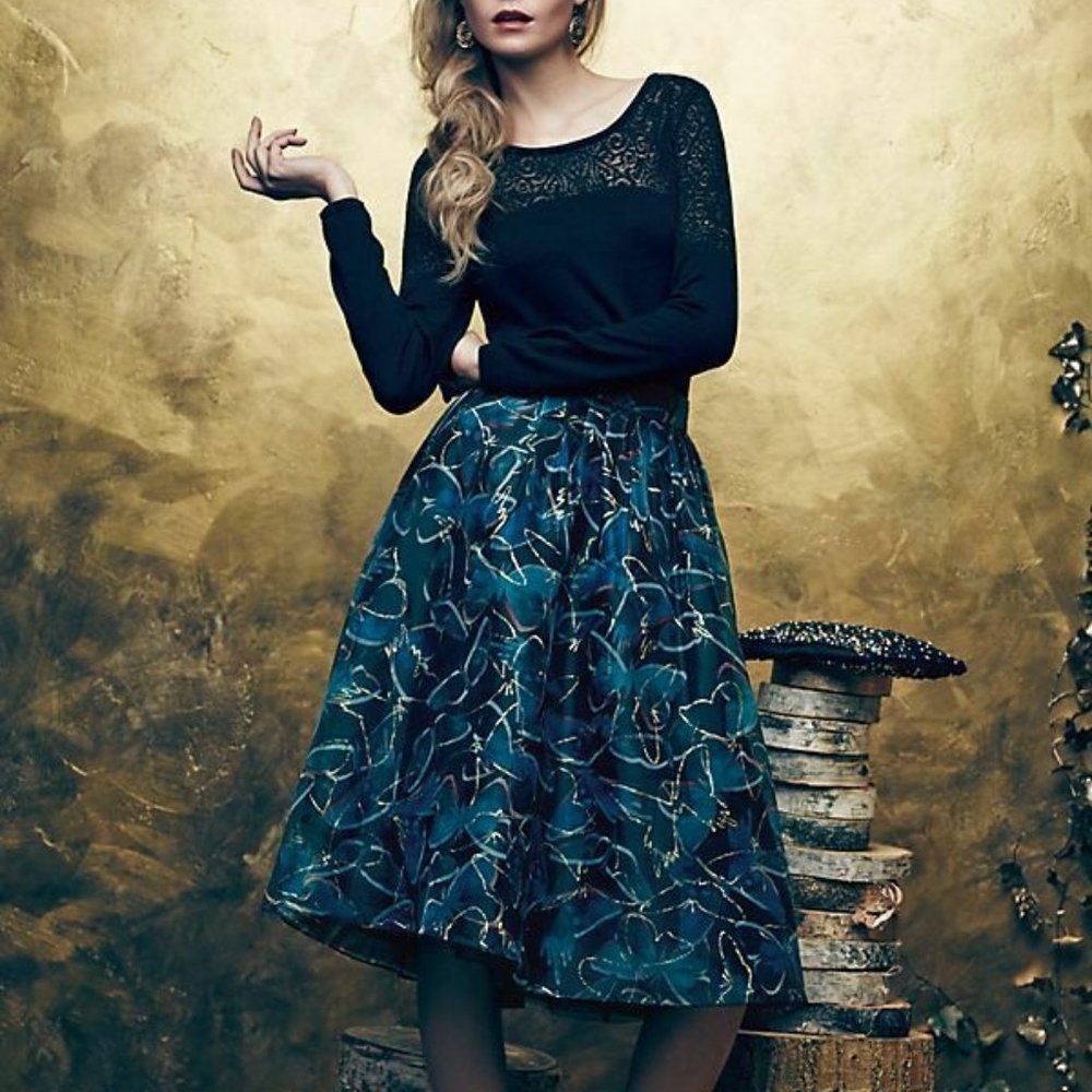 Anthropology Shimmered Monarch Skirt size 8 mint c